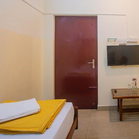 Sri Ramakrishna Hotel Бангалор Экстерьер фото