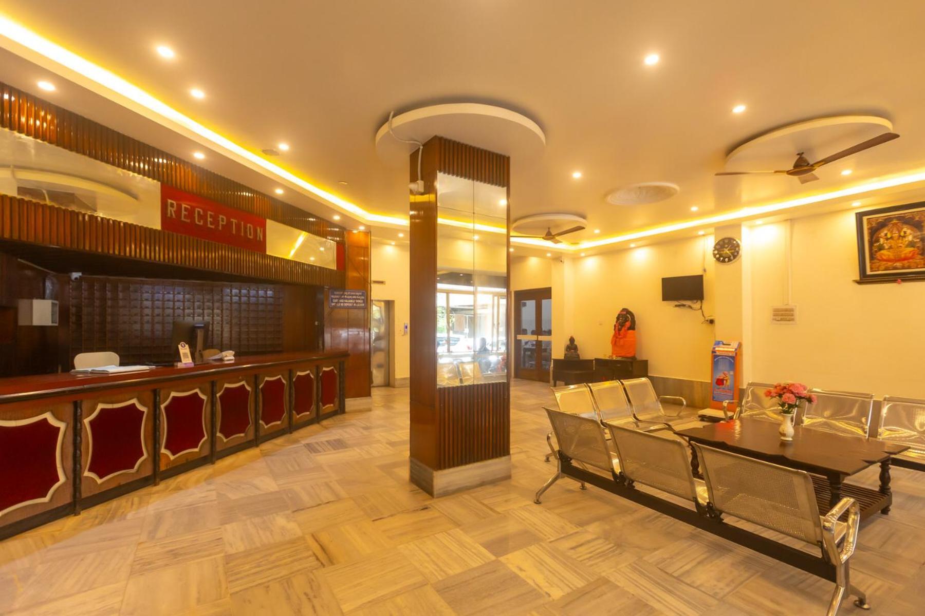 Sri Ramakrishna Hotel Бангалор Экстерьер фото