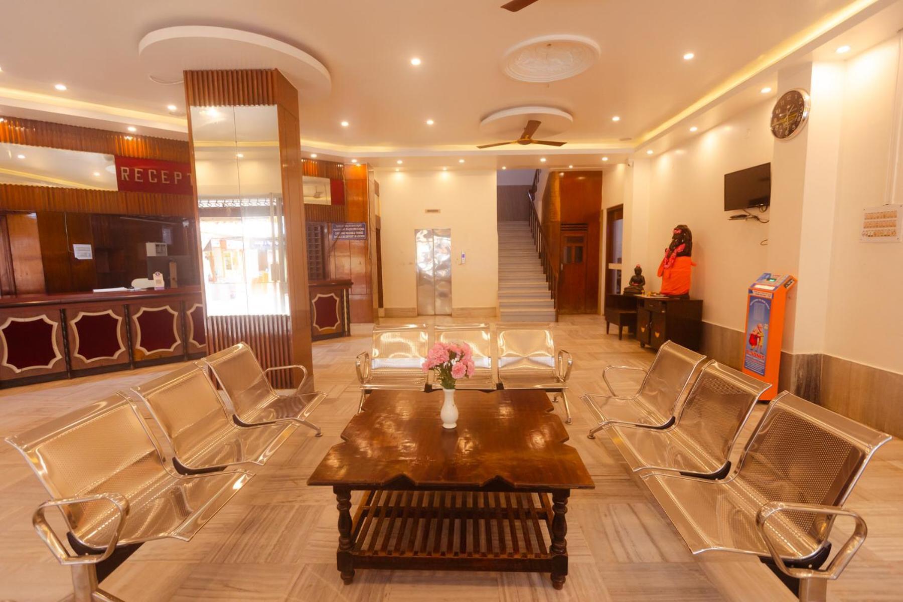 Sri Ramakrishna Hotel Бангалор Экстерьер фото